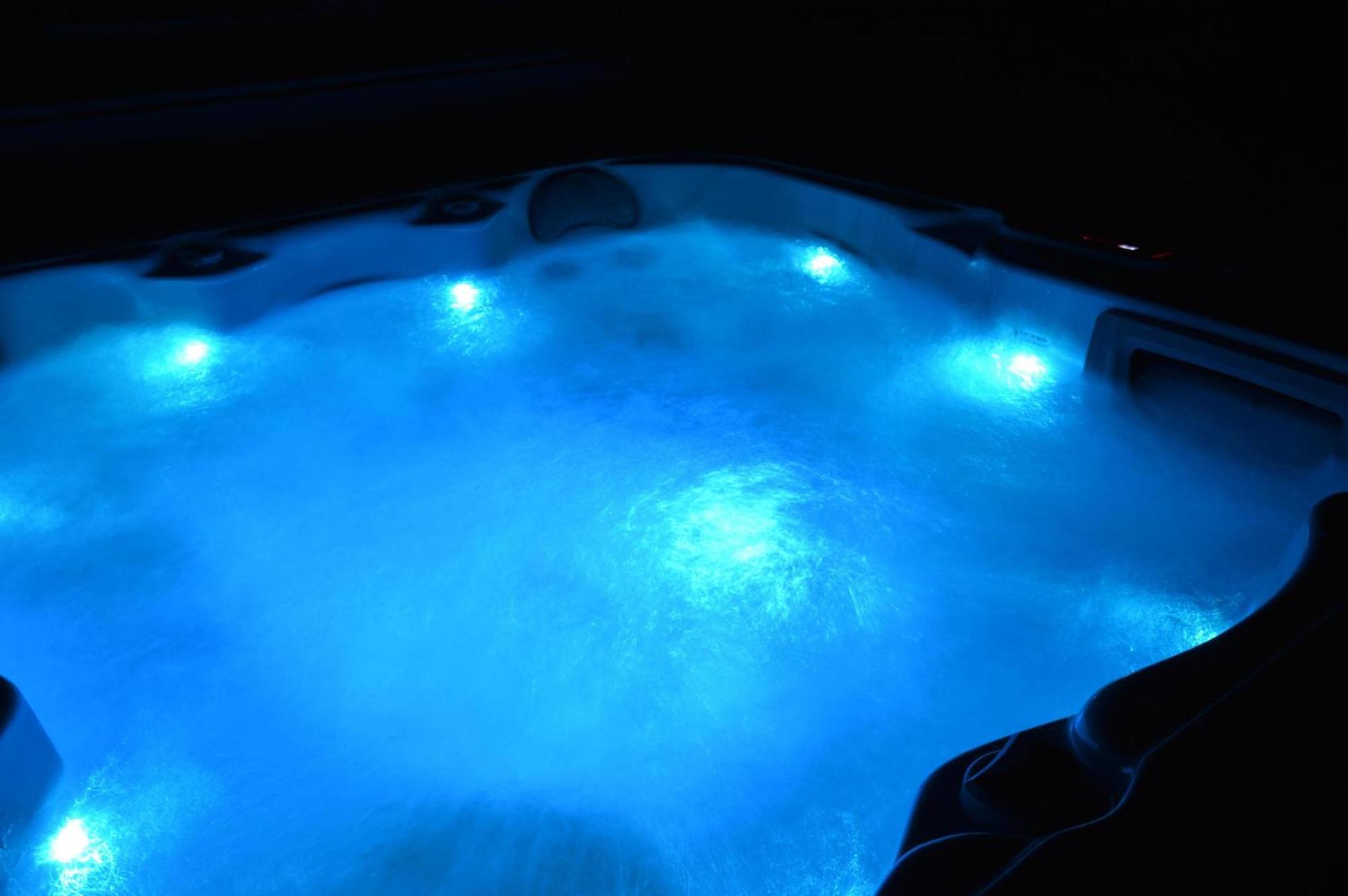 Villa O Privatif - Luxury - Jacuzzi-sauna-netflix-fishspa-serviettes-peignoirs-sandales-cafe